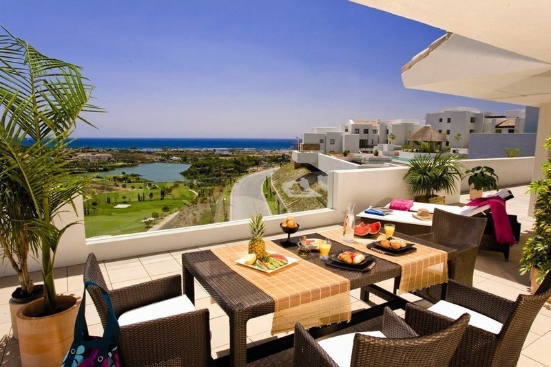 Apartamento moderno de golf para comprar en Marbella, Benahavis.