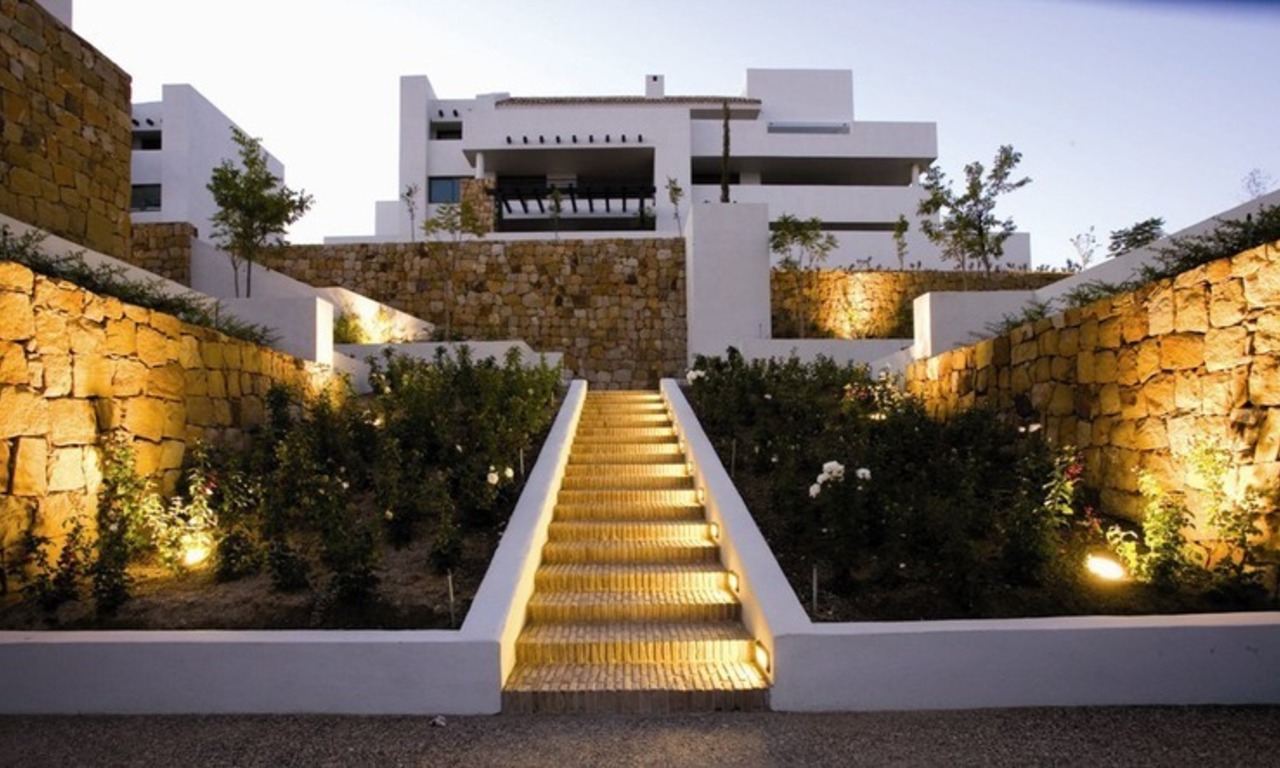 Apartamento moderno de golf para comprar en Marbella, Benahavis. 1