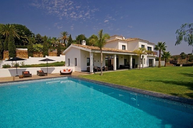 Nueva villa moderna en venta, cerca de Golf, Marbella – Benahavis – Estepona