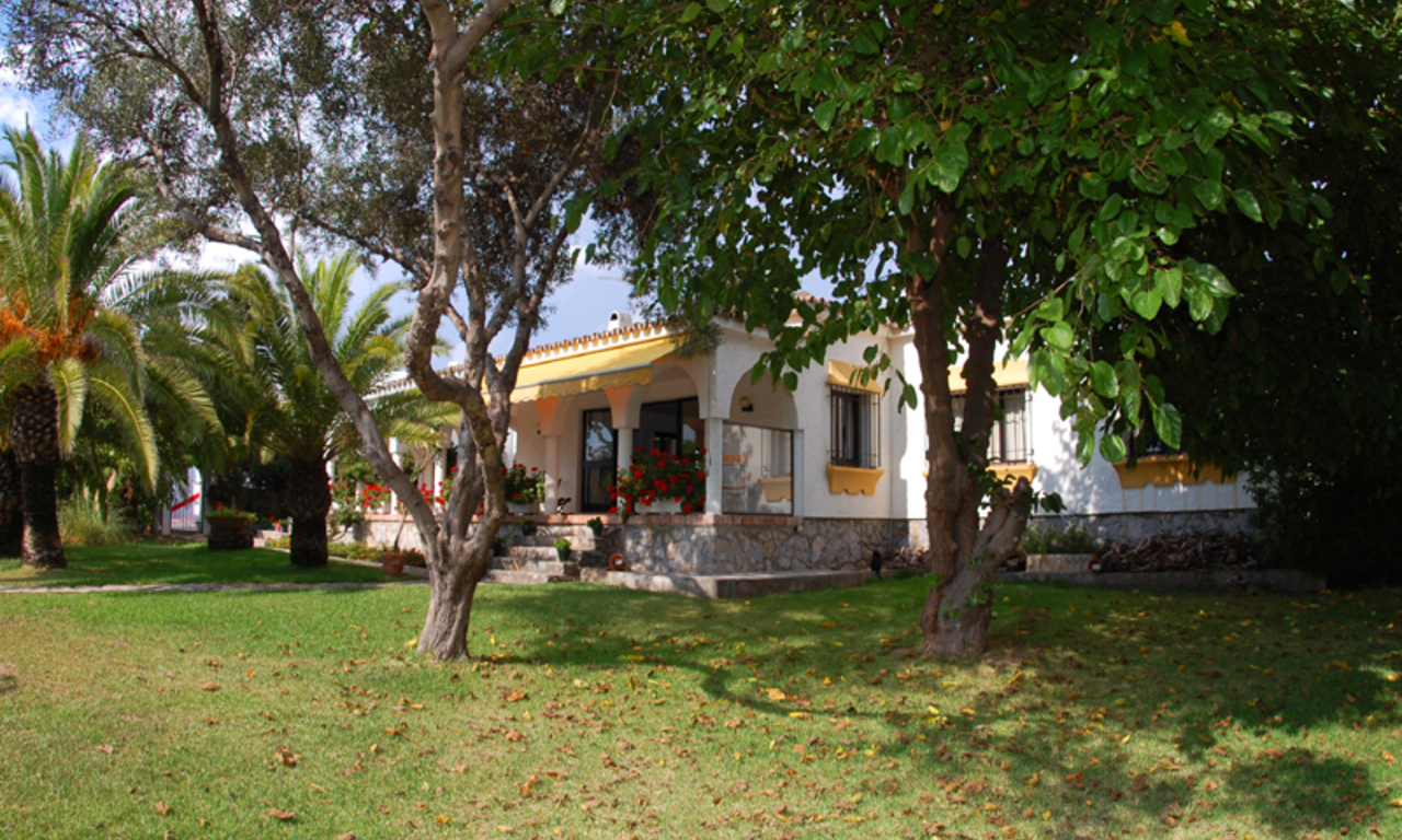 Villa del lado de la playa en venta - Marbella este - Costa del Sol 2