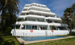 Apartamento en primera línea de playa en venta en Milla de Oro, Marbella – Puerto Banús 6