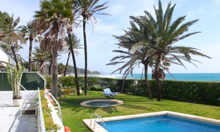 Apartamento en primera línea de playa en venta en Milla de Oro, Marbella – Puerto Banús 2