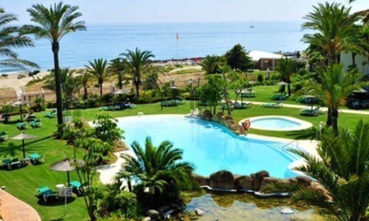 Los Monteros Playa – Marbella: exclusivo ático apartamento frente al mar en venta 2