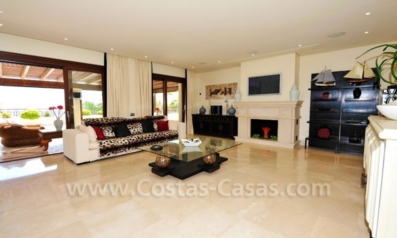 Los Monteros Playa – Marbella: exclusivo ático apartamento frente al mar en venta 12