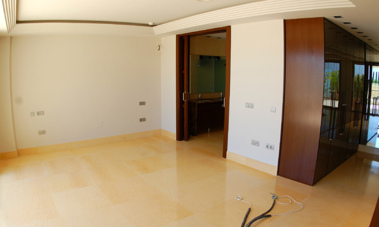 Apartamento nuevo moderno de lujo en venta en Nueva Andalucia – Marbella. 6