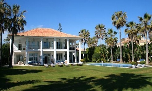 Villa de lujo en venta, en primera linea de mar - Marbella - Estepona 