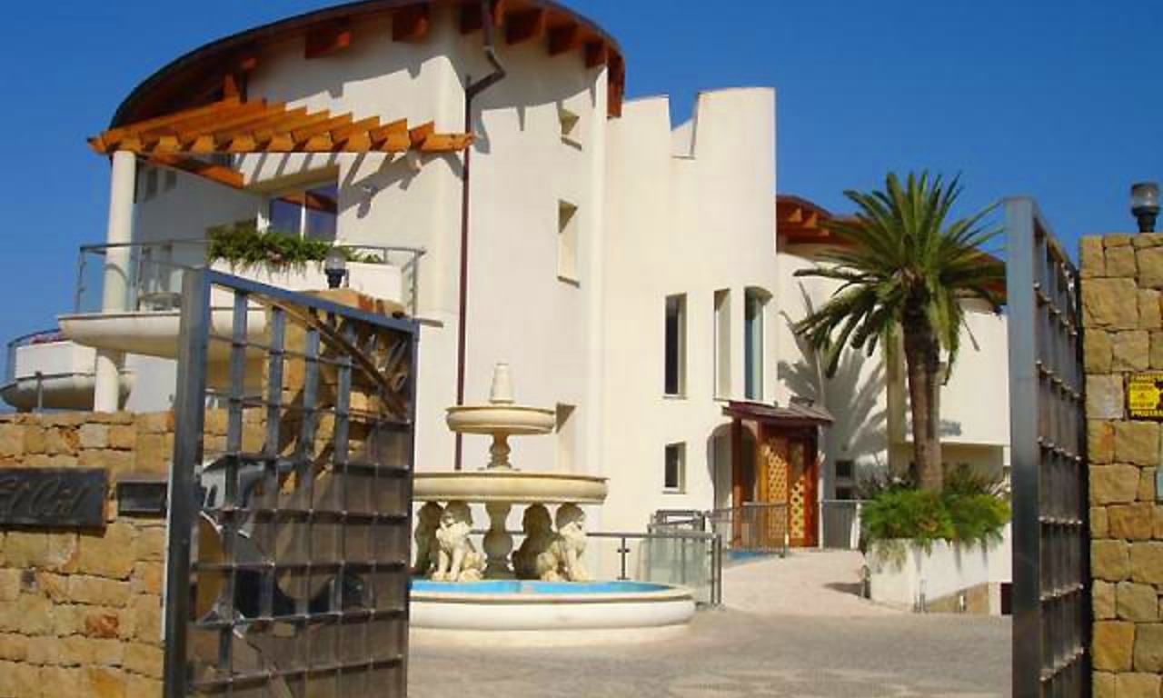 Villa contemporánea de lujo en venta, primera línea de golf, Marbella – Benahavis 11