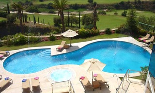 Villa contemporánea de lujo en venta, primera línea de golf, Marbella – Benahavis 6