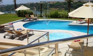 Villa contemporánea de lujo en venta, primera línea de golf, Marbella – Benahavis 7