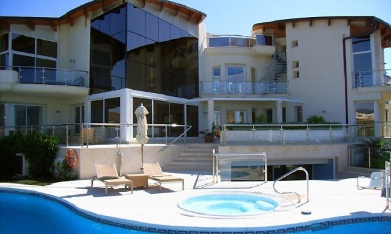 Villa contemporánea de lujo en venta, primera línea de golf, Marbella – Benahavis 5