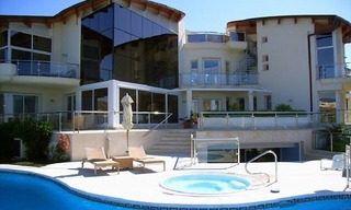 Villa contemporánea de lujo en venta, primera línea de golf, Marbella – Benahavis 5