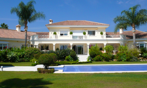 Villa de lujo para vender en Nueva Andalucia, Marbella. 