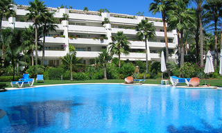 Apartamento en primera línea de playa en venta, Puerto Banús – Marbella 3