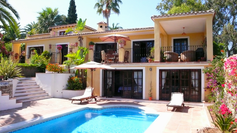 Villa en venta en la Milla de Oro, Marbella – Puerto Banús