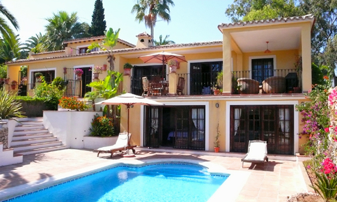 Villa en venta en la Milla de Oro, Marbella – Puerto Banús 