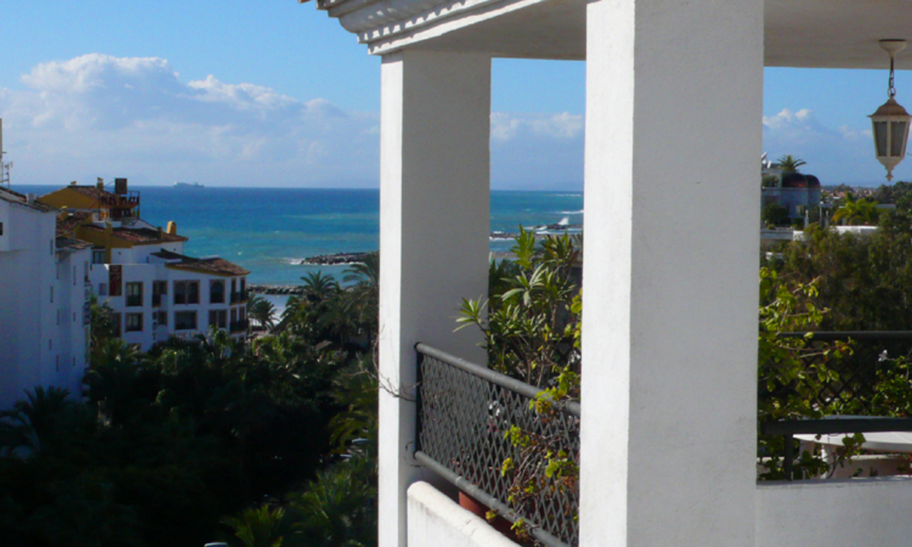 Atico apartamento en venta en Puerto Banus - Marbella 2