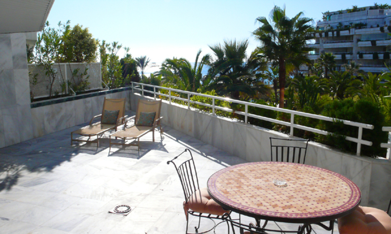 Apartamento en venta, primera linea de la playa, Milla de Oro, Marbella 7