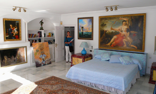 Villa en primera línea de playa en venta, Milla de Oro, cerca del Centro de Marbella 22