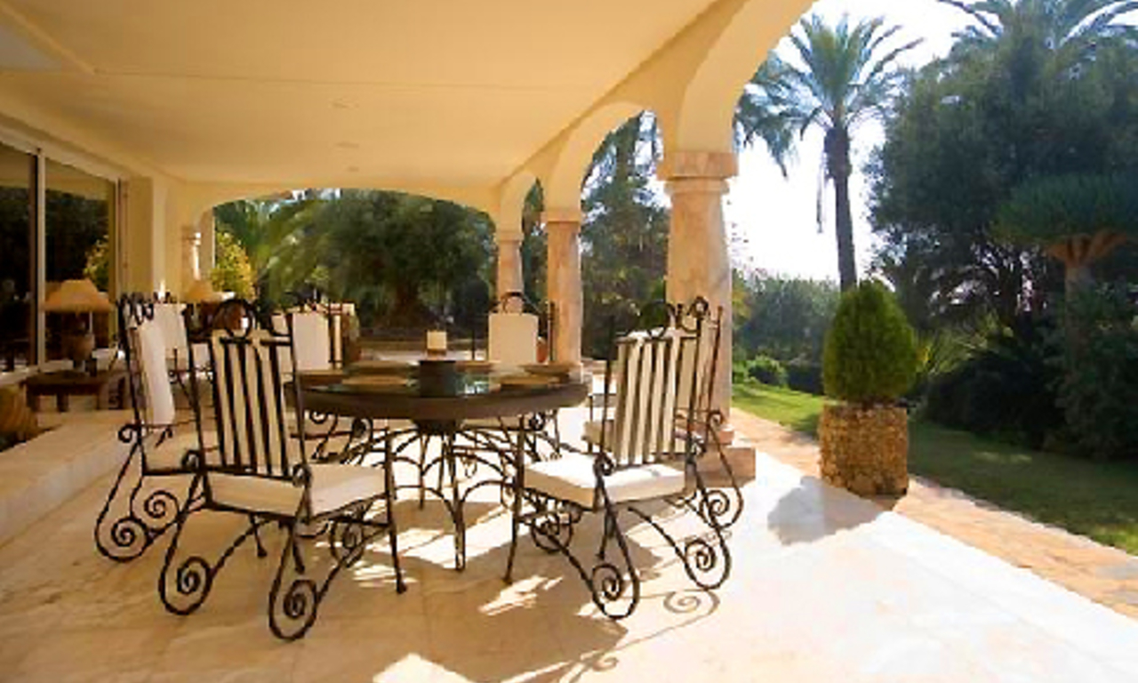 Villa en venta, Primera linea de la playa, Los Monteros Playa, Marbella 6