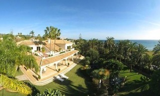 Villa en venta, Primera linea de la playa, Los Monteros Playa, Marbella 1