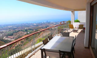 Apartamentos y áticos de lujo en venta, Marbella este con vistas al mar 2