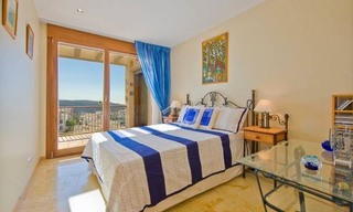 Apartamentos y áticos de lujo en venta, Marbella este con vistas al mar 9