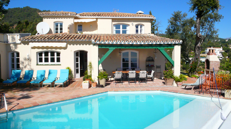 Villa en venta en el Madroñal entre Marbella y Benahavis