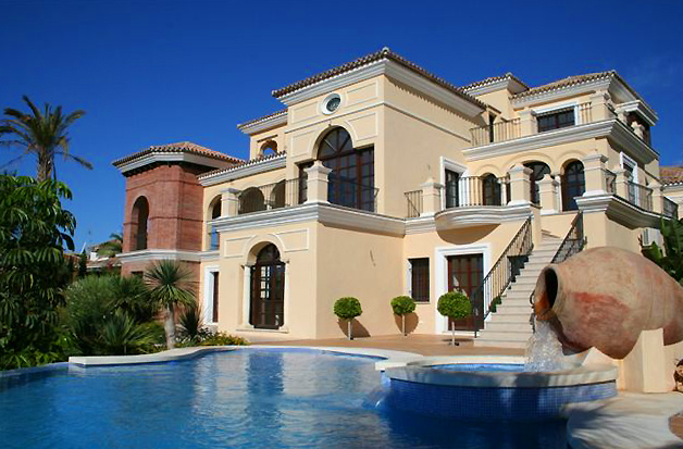 Se vende villa recientemente construida en la zona de Marbella Benahavis