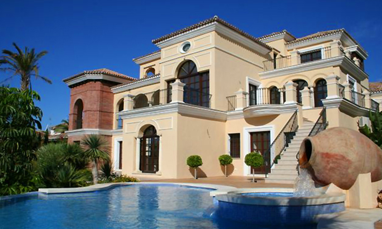 Se vende villa recientemente construida en la zona de Marbella Benahavis 0