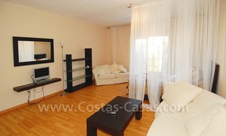 Apartamento-estudio a la venta en complejo en primera línea de playa en Puerto Banús – Marbella 6