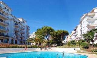 Apartamento-estudio a la venta en complejo en primera línea de playa en Puerto Banús – Marbella 4