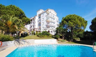 Apartamento-estudio a la venta en complejo en primera línea de playa en Puerto Banús – Marbella 5