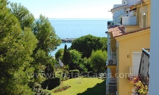 Apartamento-estudio a la venta en complejo en primera línea de playa en Puerto Banús – Marbella 0