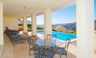 Villa lujosa de estilo contemporáneo a la venta en Marbella 21
