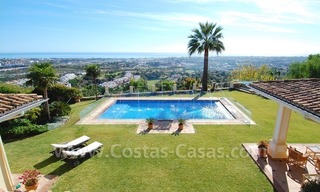 Villa exclusiva a la venta con vistas panorámicas,prestigiosa comunidad totalmente vallada, Marbella – Benahavis 11