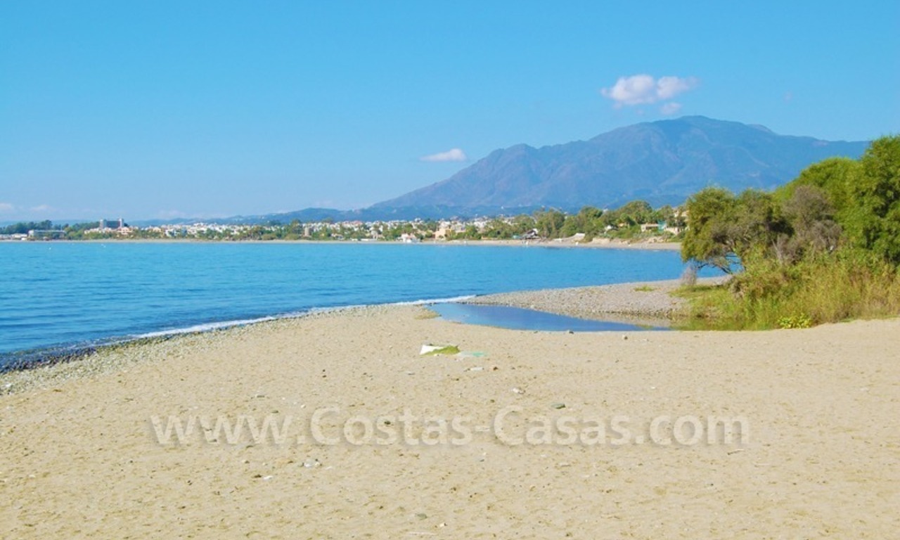 Villa a la venta cerca de la playa en la zona de Marbella – Estepona 25