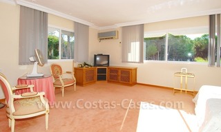 Villa a la venta cerca de la playa en la zona de Marbella – Estepona 18