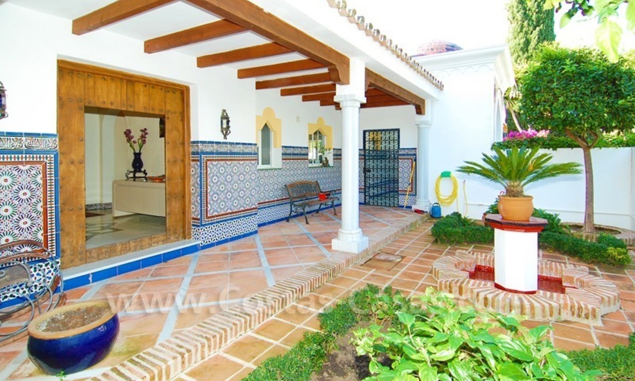 Villa a la venta cerca de la playa en la zona de Marbella – Estepona 7