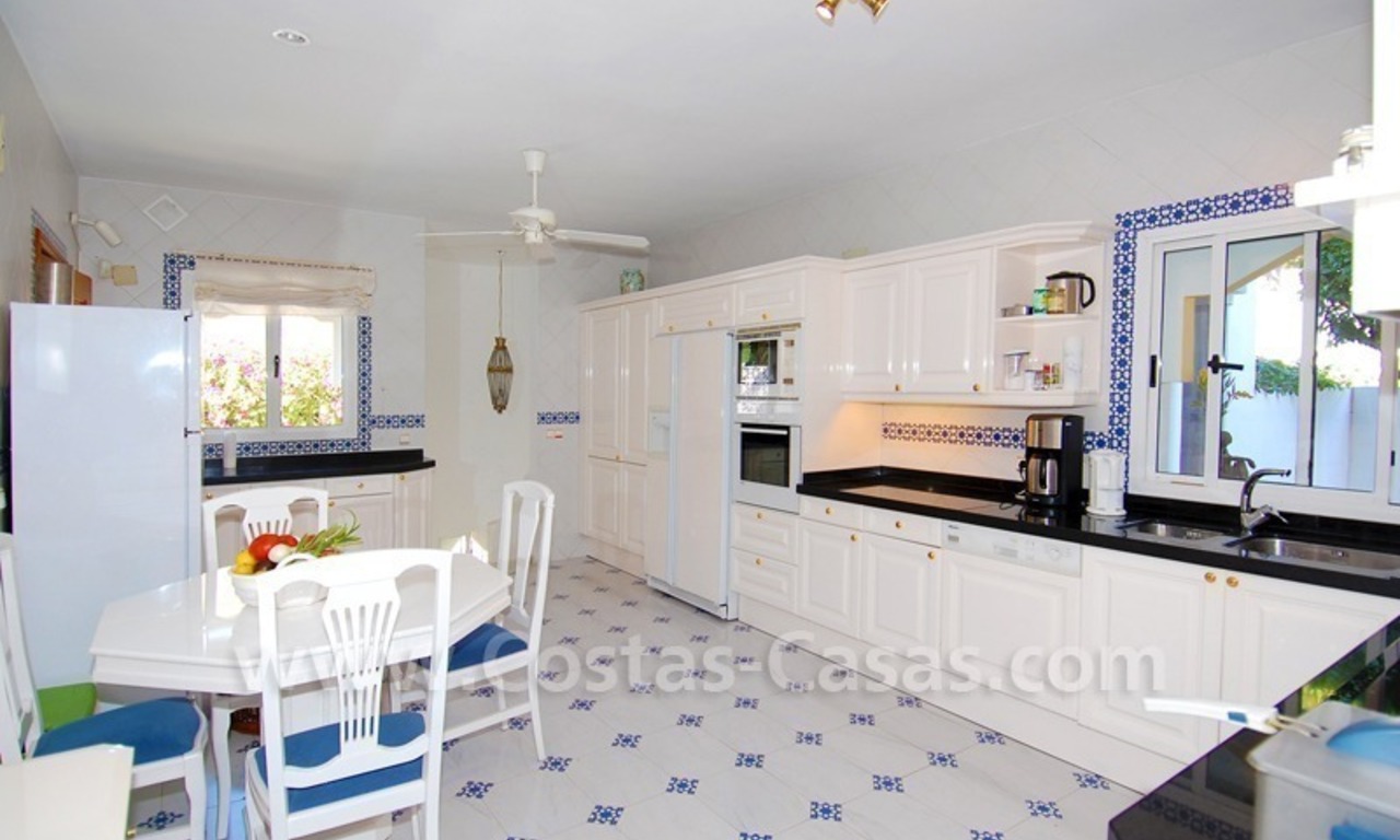 Villa a la venta cerca de la playa en la zona de Marbella – Estepona 15