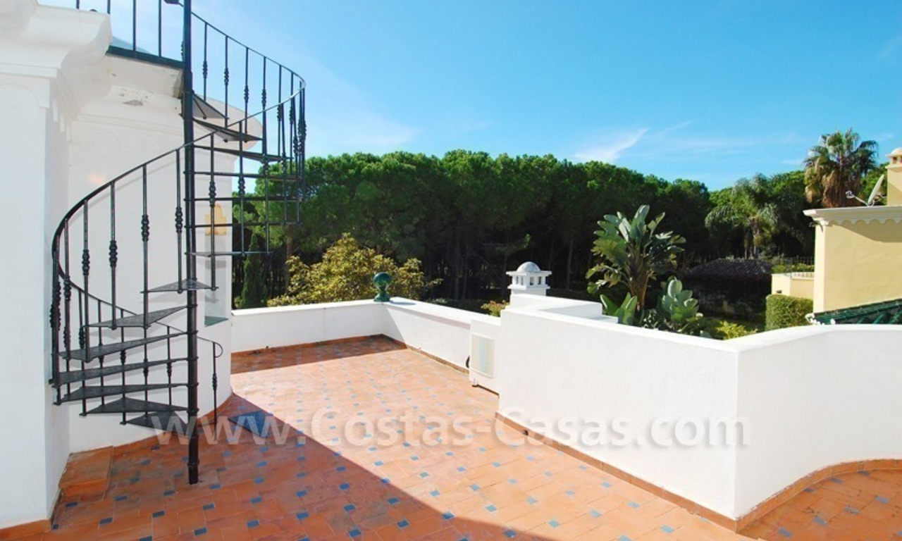Villa a la venta cerca de la playa en la zona de Marbella – Estepona 4