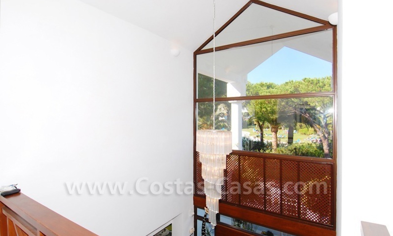 Villa de estilo moderno a la venta, cerca de la playa, Marbella Estepona 13