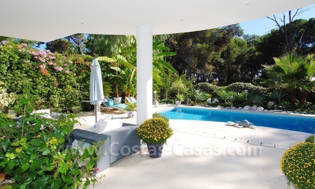 Villa de estilo moderno a la venta, cerca de la playa, Marbella Estepona 7