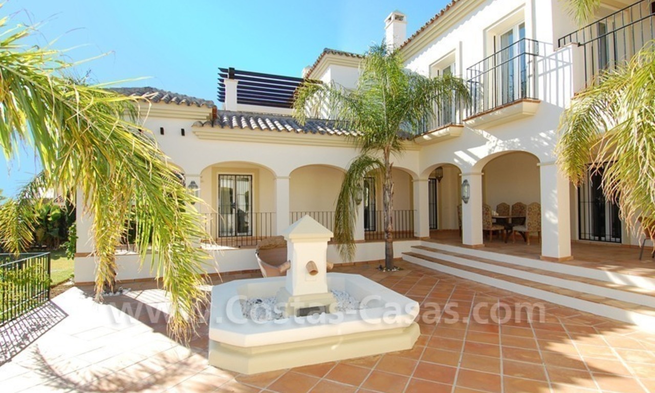 Villa de lujo en zona de playa a la venta en Marbella 5