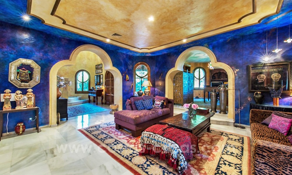 Gran villa de estilo clásico en venta en El Madroñal, Benahavis - Marbella 22028