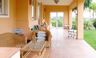 Villa a la venta cerca de algunos campos de golf en una zona muy conocida en Estepona – Marbella – Benahavis 11