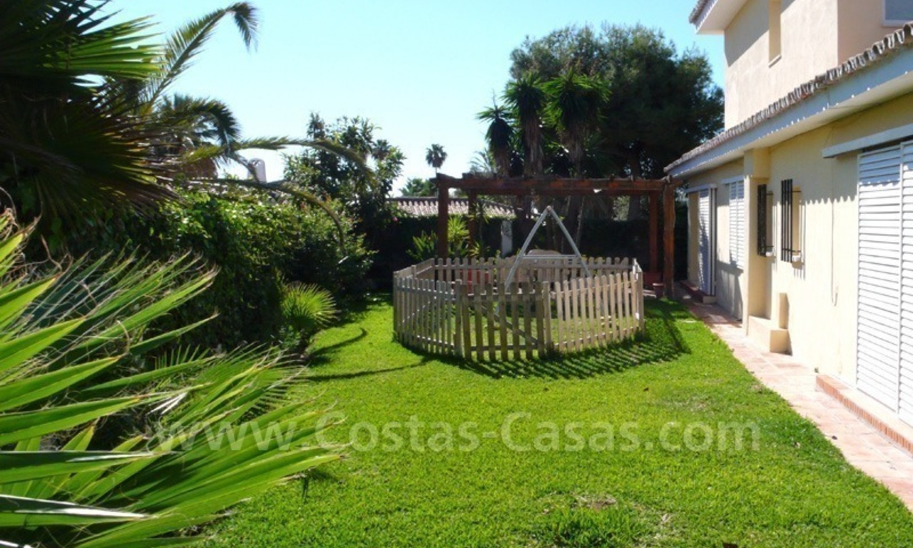 Villa en venta cerca de la playa en Los Monteros Marbella 1