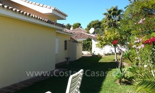 Villa en venta cerca de la playa en Los Monteros Marbella 2