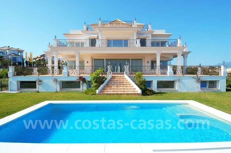 Espaciosa villa de lujo a la venta en complejo de golf, Benahavis – Marbella – Estepona