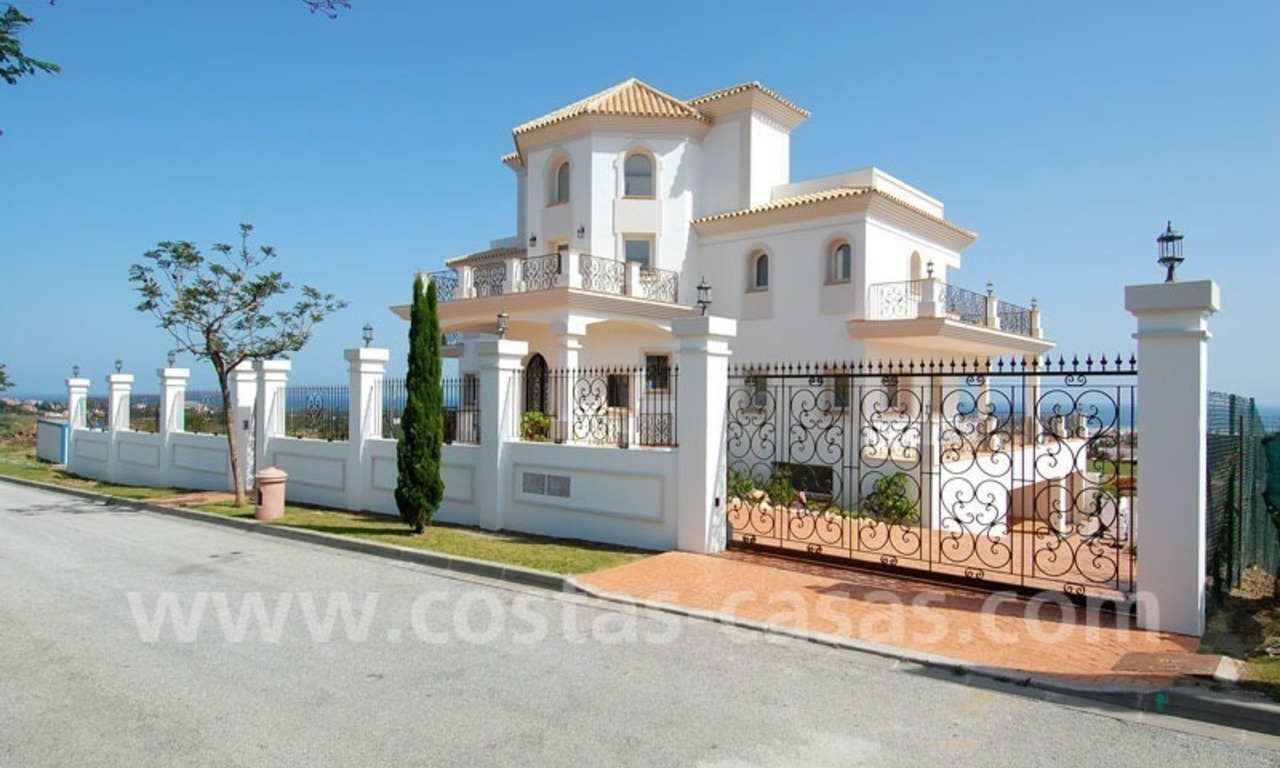 Espaciosa villa de lujo a la venta en complejo de golf, Benahavis – Marbella – Estepona 4