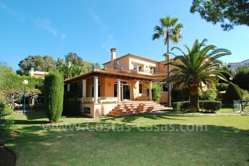 Se vende Villa en zona de playa en Elviria, Marbella